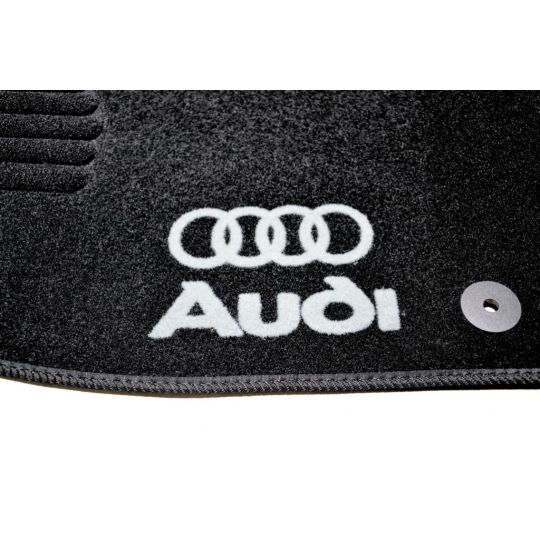 AVTM Коврики в салон текстильные Audi A6 C5 '97-04 Черные (Комплект 5шт.) AVTM Коврики в салон текстильные Audi A6 C5 '97-04 Черные (Комплект 5шт.)