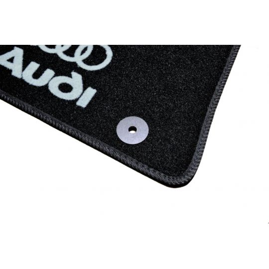 AVTM Коврики в салон текстильные Audi Q7 I '05-15 Черные (Комплект 5шт.) AVTM Коврики в салон текстильные Audi Q7 I '05-15 Черные (Комплект 5шт.)