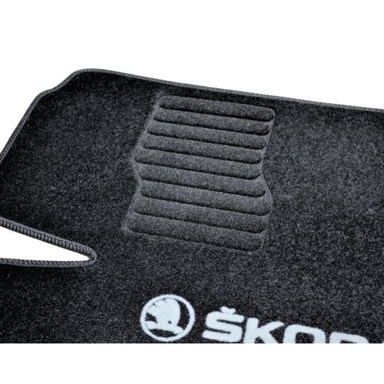 AVTM Коврики в салон текстильные Skoda Octavia I '96-10 Черные (Комплект 5шт.)