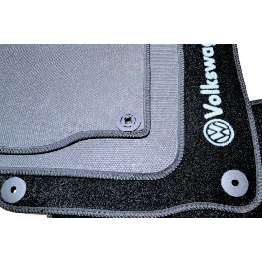 AVTM Коврики в салон текстильные Volkswagen Bora '99-05 Черные (Комплект 5шт.)