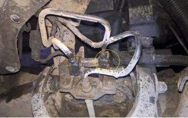 Как открутить тормозную трубку