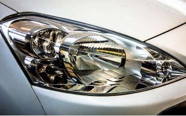 Как отполировать фары автомобиля