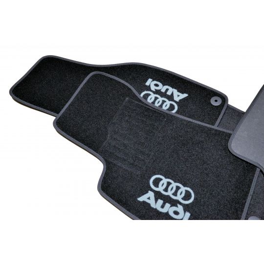AVTM Коврики в салон текстильные Audi A4 B6 '00-04 Черные (Комплект 5шт.) AVTM Коврики в салон текстильные Audi A4 B6 '00-04 Черные (Комплект 5шт.)