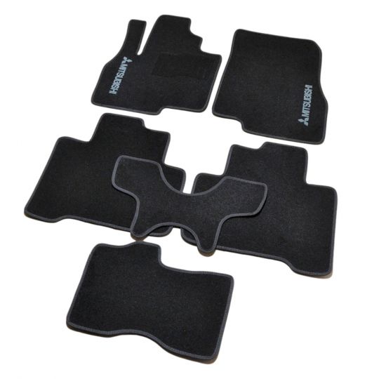 AVTM Коврики в салон текстильные Mitsubishi Grandis '03-11 Черные (Комплект 6шт.) AVTM Коврики в салон текстильные Mitsubishi Grandis '03-11 Черные (Комплект 6шт.)