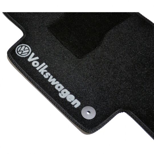 AVTM Коврики в салон текстильные Volkswagen Passat B8 '14- USA Черные (Комплект 5шт.) AVTM Коврики в салон текстильные Volkswagen Passat B8 '14- USA Черные (Комплект 5шт.)