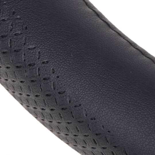 Voin Оплетка на руль (каркасная) VLOD-L981, размер S, БО, Кожа Черная Voin Оплетка на руль (каркасная) VLOD-L981, размер S, БО, Кожа Черная