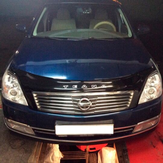 VipTuning Nissan Teana (J31) '03-08 Дефлектор капота "мухобойка"