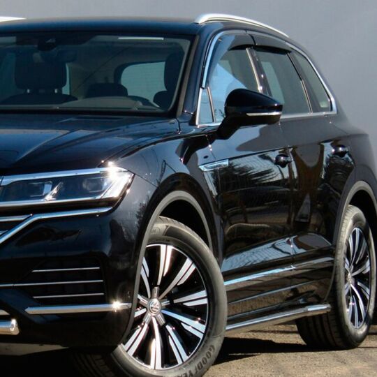 Alvi-Style Дефлекторы окон на Volkswagen Touareg III '18- (нержав. хром. молдинг, накладные) Alvi-Style Дефлекторы окон на Volkswagen Touareg III '18- (нержав. хром. молдинг, накладные)