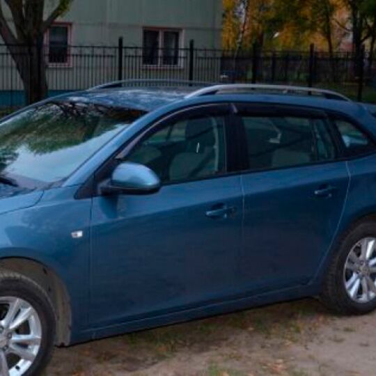 COBRA TUNING Дефлекторы окон на Chevrolet Cruze '12- универсал (накладные) COBRA TUNING Дефлекторы окон на Chevrolet Cruze '12- универсал (накладные)