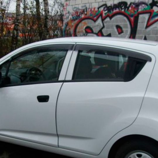 COBRA TUNING Дефлекторы окон на Chevrolet Spark (M300) '09- (накладные) COBRA TUNING Дефлекторы окон на Chevrolet Spark (M300) '09- (накладные)