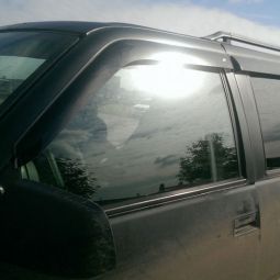 COBRA TUNING Дефлекторы окон на Chevrolet Suburban IX '92-99 (накладные)