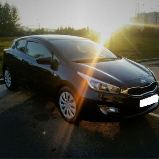 COBRA TUNING Дефлекторы окон на Kia Cee'd II '12- хэтчбек 3d (накладные)