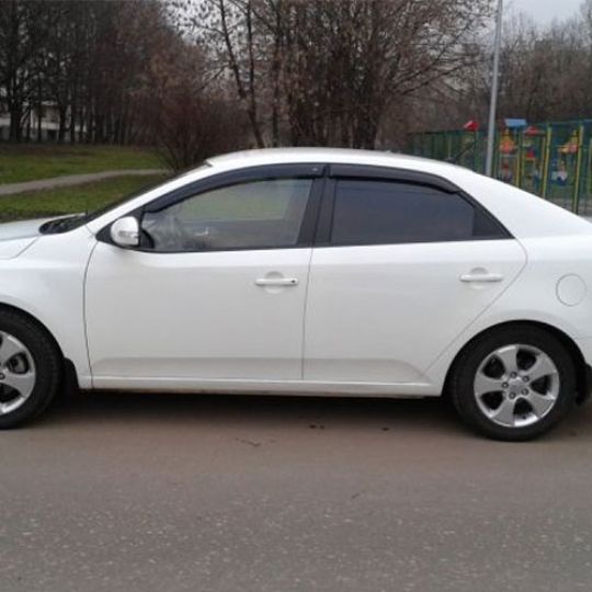 COBRA TUNING Дефлекторы окон на Kia Cerato II '08- седан (накладные) COBRA TUNING Дефлекторы окон на Kia Cerato II '08- седан (накладные)