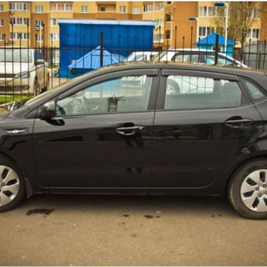 COBRA TUNING Дефлекторы окон на Kia Rio III '11- хэтчбек 5d (накладные) COBRA TUNING Дефлекторы окон на Kia Rio III '11- хэтчбек 5d (накладные)