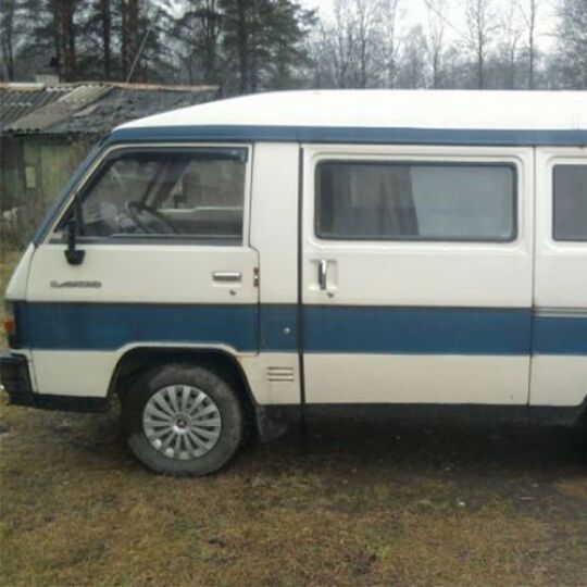 COBRA TUNING Дефлекторы окон на Mitsubishi L300 II/Delica III '86-98 (накладные)