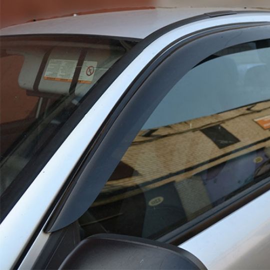 COBRA TUNING Дефлекторы окон на Mitsubishi Carisma '95-04 седан (накладные) COBRA TUNING Дефлекторы окон на Mitsubishi Carisma '95-04 седан (накладные)