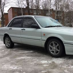 COBRA TUNING Дефлекторы окон на Mitsubishi Galant VII '92-98 седан (накладные)