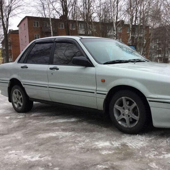 COBRA TUNING Дефлекторы окон на Mitsubishi Galant VII '92-98 седан (накладные)