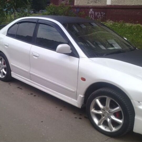 COBRA TUNING Дефлекторы окон на Mitsubishi Galant VIII '96-03 седан (накладные)