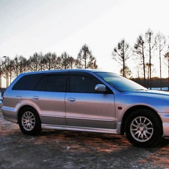 COBRA TUNING Дефлекторы окон на Mitsubishi Galant VIII '96-03 универсал (накладные)