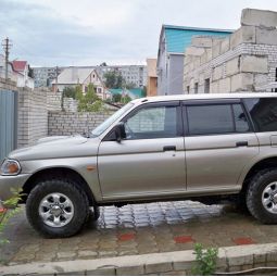 COBRA TUNING Дефлекторы окон на Mitsubishi Pajero Sport I '96-08 (накладные)