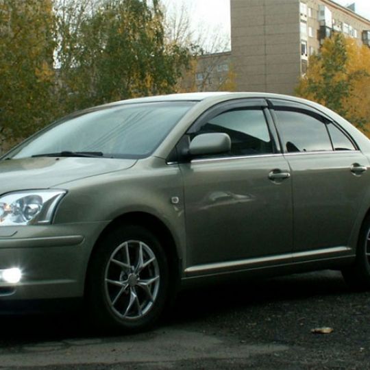 COBRA TUNING Дефлекторы окон на Toyota Avensis (T25) '03-09 седан (накладные)