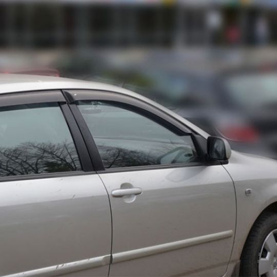 COBRA TUNING Дефлекторы окон на Toyota Corolla (E12/13) '01-06 хэтчбек 5d (накладные)