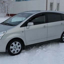 COBRA TUNING Дефлекторы окон на Toyota Corolla Verso III '04-09 (накладные)