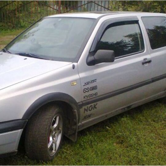 COBRA TUNING Дефлекторы окон на Volkswagen Golf III '91-98 3d (накладные) COBRA TUNING Дефлекторы окон на Volkswagen Golf III '91-98 3d (накладные)