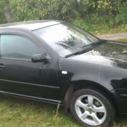 COBRA TUNING Дефлекторы окон на Volkswagen Golf IV '97-03 3d (накладные)