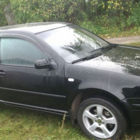 COBRA TUNING Дефлекторы окон на Volkswagen Golf IV '97-03 3d (накладные)