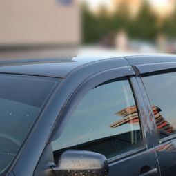 COBRA TUNING Дефлекторы окон на Volkswagen Golf IV '97-03 5d (накладные)