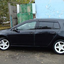 COBRA TUNING Дефлекторы окон на Volkswagen Golf VII '12- 5d (накладные)