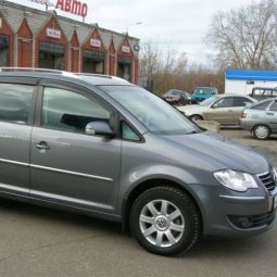 COBRA TUNING Дефлекторы окон на Volkswagen Touran I '03-10 (накладные)