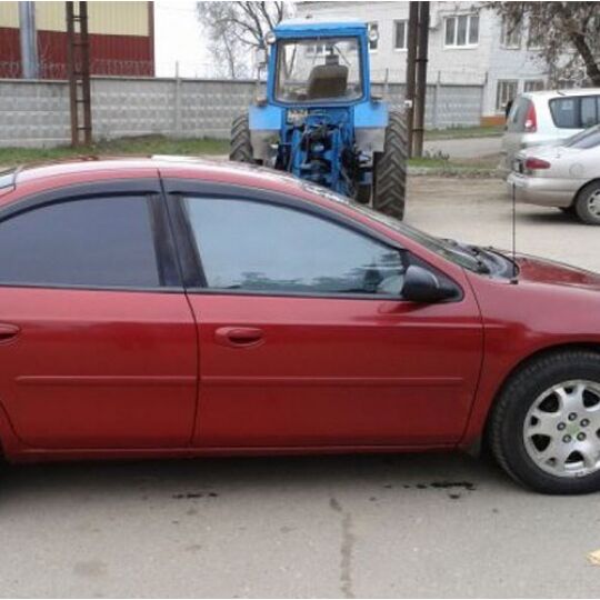 COBRA TUNING Дефлекторы окон на Chrysler Neon II '99-05 (накладные) COBRA TUNING Дефлекторы окон на Chrysler Neon II '99-05 (накладные)