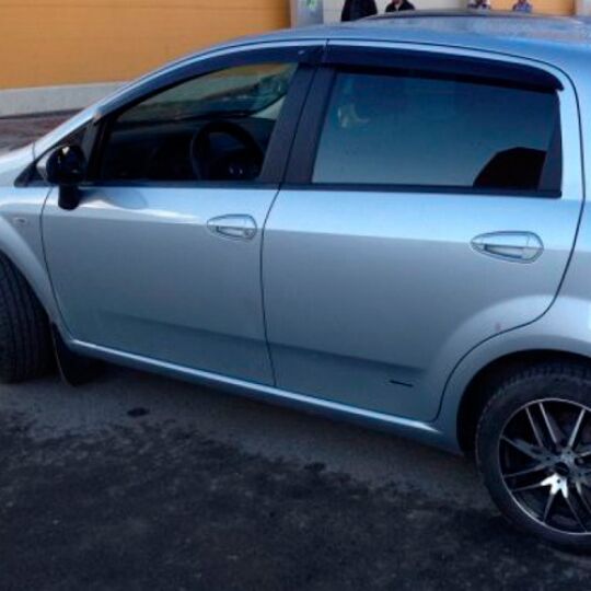 COBRA TUNING Дефлекторы окон на Fiat Grande Punto III / Punto III '05- 5d (накладные)