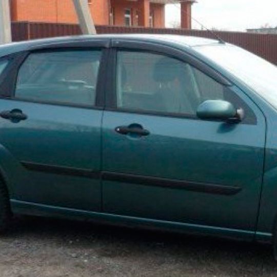 COBRA TUNING Дефлекторы окон на Ford Focus I '98-04 седан (накладные)