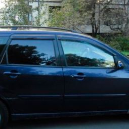 COBRA TUNING Дефлекторы окон на Ford Focus I '98-04 универсал (накладные)