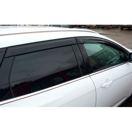 COBRA TUNING Дефлекторы окон на Ford Focus III '11- универсал (накладные)