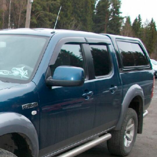 COBRA TUNING Дефлекторы окон на Mazda B-Series '98-06 (накладные) COBRA TUNING Дефлекторы окон на Mazda B-Series '98-06 (накладные)