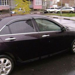 COBRA TUNING Дефлекторы окон на Honda Accord VII '02-08 седан (накладные)