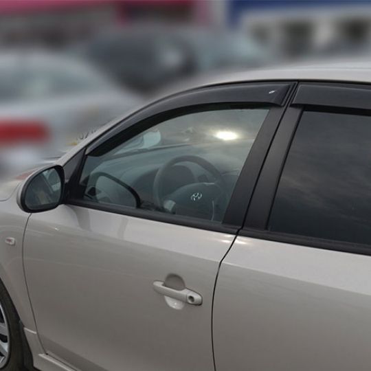 COBRA TUNING Дефлекторы окон на Hyundai i30 I '07-11 хэтчбек 5d (накладные) COBRA TUNING Дефлекторы окон на Hyundai i30 I '07-11 хэтчбек 5d (накладные)