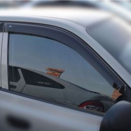 COBRA TUNING Дефлекторы окон на Hyundai Accent II '00-05 седан (накладные) COBRA TUNING Дефлекторы окон на Hyundai Accent II '00-05 седан (накладные)