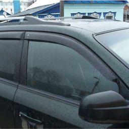 COBRA TUNING Дефлекторы окон на Hyundai Tucson I '04- (накладные) COBRA TUNING Дефлекторы окон на Hyundai Tucson I '04- (накладные)