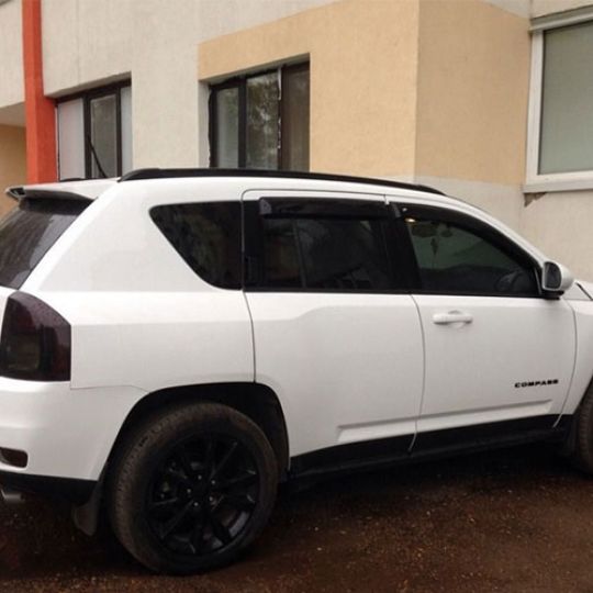 COBRA TUNING Дефлекторы окон на Jeep Compass I '13-16 (накладные) COBRA TUNING Дефлекторы окон на Jeep Compass I '13-16 (накладные)
