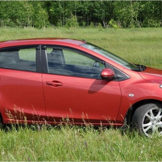 COBRA TUNING Дефлекторы окон на Mazda 2 (DE) '07-14 хэтчбек 5d (накладные) COBRA TUNING Дефлекторы окон на Mazda 2 (DE) '07-14 хэтчбек 5d (накладные)