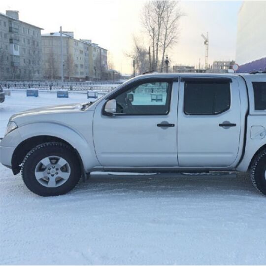 COBRA TUNING Дефлекторы окон на Nissan Navara (D40) '05- (накладные) COBRA TUNING Дефлекторы окон на Nissan Navara (D40) '05- (накладные)