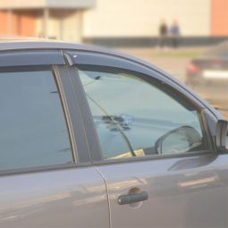 COBRA TUNING Дефлекторы окон на Nissan Note (E11) '05-12 (накладные)