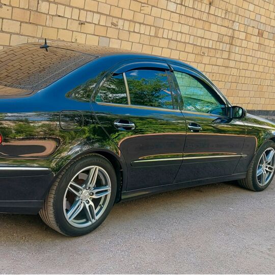 VL-Tuning Дефлекторы окон на Mercedes-Benz E-Class (W211) '02-09 седан (накладные)