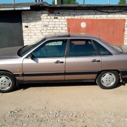 VL-Tuning Дефлекторы окон на Audi 100 C3/44 '82-91 седан (накладные)